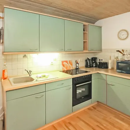 3 Bedroom Beautiful In Thomsdorf 度假居