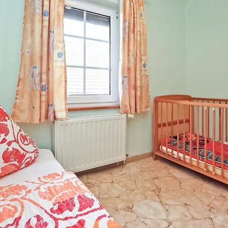 3 Bedroom Beautiful In Thomsdorf 度假居